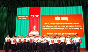 Thăng quân hàm cho gần 600 quân nhân hải quân chuyên nghiệp