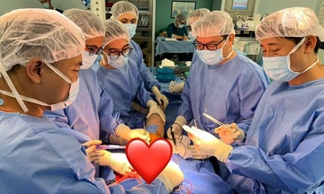 'Ca mổ marathon' cứu sống bệnh nhân ung thư xương hiếm gặp