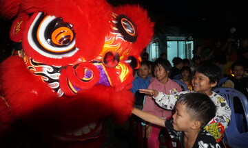 Đà Nẵng: Đêm hội trăng rằm cho các em nhỏ mồ côi, học sinh khuyết tật