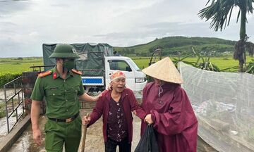 Ứng phó bão số 10, Hà Tĩnh di dời hơn 15.000 người dân 