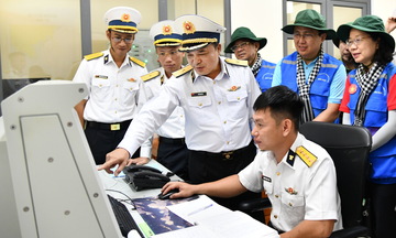 Những người lính biển hướng tới Đại hội đại biểu Đảng bộ Quân đội lần XII