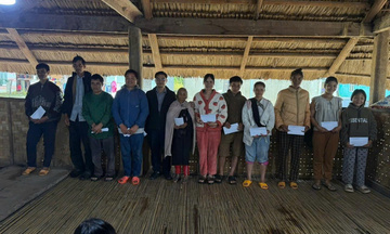 Quảng Ngãi: Xã Đăk Plô trích kinh phí hỗ trợ 12 hộ dân di dời vì sạt lở