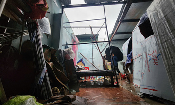 Khung cảnh tan hoang tại Bắc Quảng Trị do bão số 10