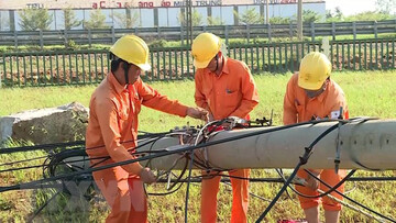 Công điện của Bộ Công Thương về khắc phục thiệt hại bão số 10 và hoàn lưu