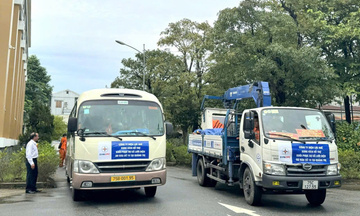 Điện lực Huế hỗ trợ Quảng Trị khắc phục lưới điện sau bão số 10