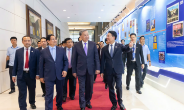Tổng Bí thư dự Lễ kỷ niệm 80 năm ngành Bưu chính Viễn thông, 66 năm ngành Khoa học và Công nghệ