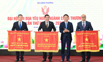 Vinh danh tập thể, cá nhân ngành Công Thương tại Đại hội Thi đua yêu nước