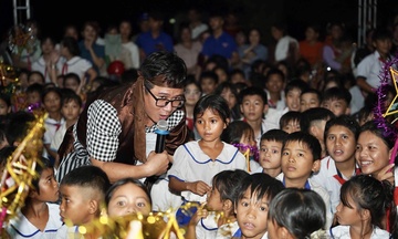 Gia Lai: Mang Trung thu về với học sinh nghèo nơi biên giới Tổ quốc
