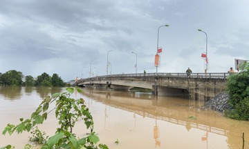 Thanh Hóa: Nước sông Bưởi dâng liên tục, vượt đỉnh lũ lịch sử