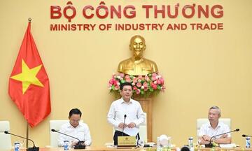 Bộ Công Thương tổ chức hội nghị với chuyên gia, nhà quản lý, doanh nghiệp về thị trường điện cạnh tranh