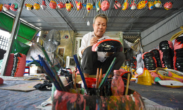 Hồn Việt trong trống ếch, mặt nạ giấy bồi làng Ông Hảo