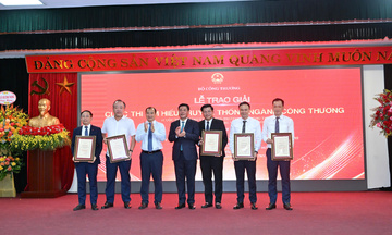 Trao 12 giải Cuộc thi trực tuyến 'Tìm hiểu truyền thống ngành Công Thương'
