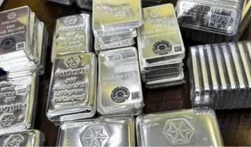 Giá bạc hôm nay 4/10/2025: Bạc sụt giảm