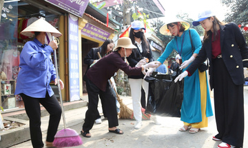 Hà Nội thúc đẩy tiêu dùng bền vững qua hoạt động du lịch
