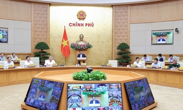 Thủ tướng: Tập trung thực hiện 3 đẩy mạnh, phấn đấu tăng trưởng trên 8%