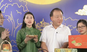 Cục trưởng Trần Hữu Linh livestream bán hàng: Bước chuyển tư duy phát triển thị trường