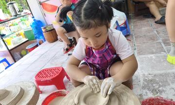 Gốm Bát Tràng: ‘Đánh thức’ tiềm năng du lịch làng nghề