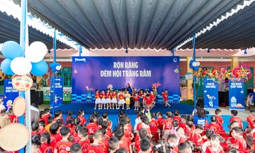 Vinamilk thắp sáng mùa trăng cho trẻ em vùng khó khăn