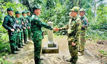 Những người giữ hồn cột mốc giữa đại ngàn biên giới xứ Thanh