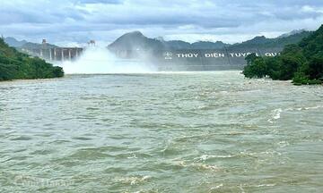 Thủy điện Tuyên Quang mở thêm cửa xả đáy lúc 19h ngày 9/10