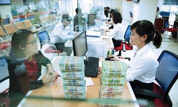 Ngân hàng dồn lực bơm vốn, tín dụng bứt phá cuối năm