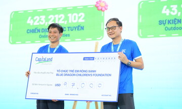 CapitaLand trao 97.000 USD tiếp sức học sinh vượt khó vươn lên