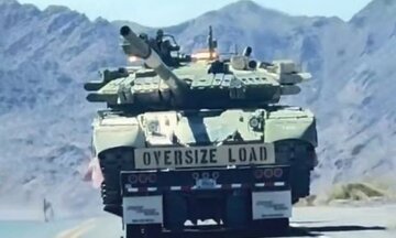 Xe tăng Nga bất ngờ xuất hiện tại Hoa Kỳ