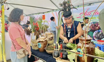 Những người giữ lửa cho ẩm thực buôn làng