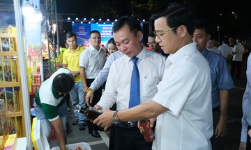 Khai mạc Hội chợ Thương mại và kích cầu tiêu dùng Khánh Hòa năm 2025