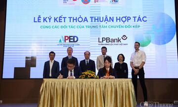 Doanh nghiệp Việt đang 'chậm chân' trong quá trình chuyển đổi kép