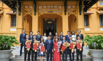 Tin nhân sự: Bộ Ngoại giao điều động cán bộ; TP. Huế có tân Bí thư