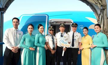 Kết nối vẻ đẹp thu Thủ đô với thông điệp xanh cùng Vietnam Airlines