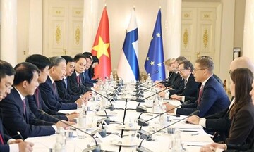 Bộ trưởng Nguyễn Hồng Diên tháp tùng Tổng Bí thư Tô Lâm trong các hoạt động tại Phần Lan