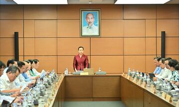 Đại biểu Quốc hội đề nghị trao quyền phê duyệt đào tạo sức khỏe cho Bộ Y tế