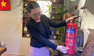 Nhà dân, chung cư ở Hà Nội với nỗi lo từ bình chữa cháy giả