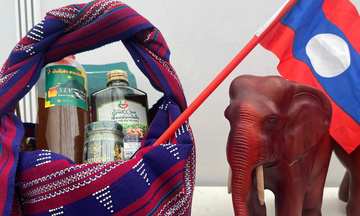 Tình hữu nghị Việt - Lào lan toả tại Hội chợ Mùa Thu 2025