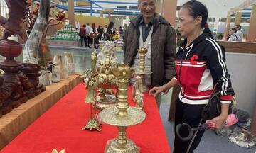 ‘Tinh hoa Thu Hà Nội’ hấp dẫn khách tham quan