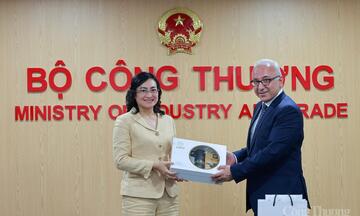 Thứ trưởng Phan Thị Thắng làm việc với Thứ trưởng Bộ Ngoại giao Armenia