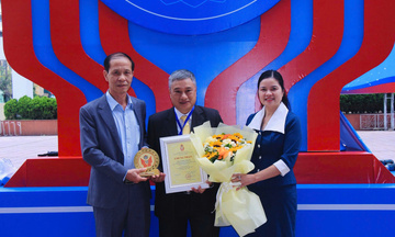 Người kỹ thuật viên say nghề giữa nhịp thi đua đổi mới