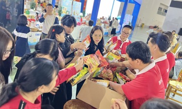 Gian hàng tỉnh Đồng Tháp tạo 'cơn sốt' tại Hội chợ Mùa Thu
