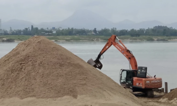 Hà Nội: Phê duyệt không đấu giá quyền khai thác 3 mỏ cát phục vụ dự án