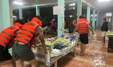 Thành phố Huế: Cả hệ thống chính quyền căng mình chống lũ lớn