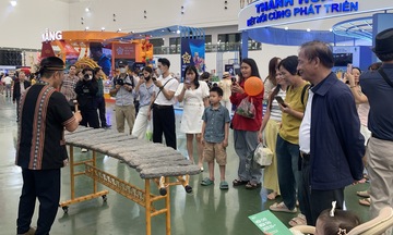 Cây đàn đá mang khát vọng giao thương của Đồng Nai