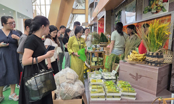 Ghi nhận doanh số 'khủng' từ các gian hàng Tinh hoa Hà Nội