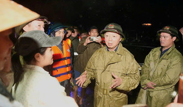 Phó Thủ tướng Trần Hồng Hà thăm hỏi, chỉ đạo ứng phó lũ lụt tại Huế