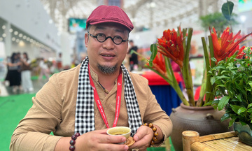 Nghệ nhân Nguyễn Cao Sơn: Lan tỏa văn hoá trà Việt từ Hội chợ Mùa Thu