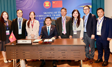 Bộ trưởng Nguyễn Hồng Diên ký Nghị định thư nâng cấp Hiệp định Thương mại tự do ASEAN - Trung Quốc