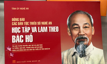 Dòng sách về lãnh tụ và Tổ quốc lan tỏa tại Hội chợ Mùa Thu