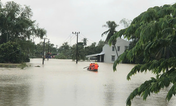 EVNCPC mong người dân chia sẻ về những bất tiện khi mất điện do mưa lũ
