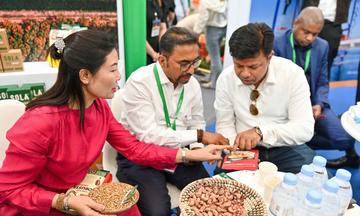 Đoàn doanh nghiệp quốc tế tìm kiếm cơ hội hợp tác tại Hội chợ Mùa Thu